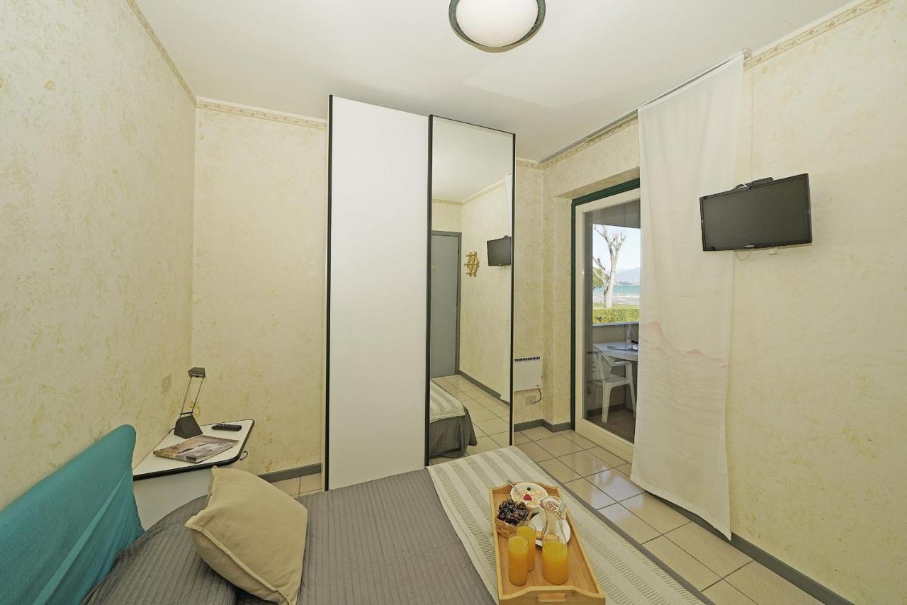 Il Porticciolo P1-12 By Wonderful Italy Apartment Sirmione Exterior photo